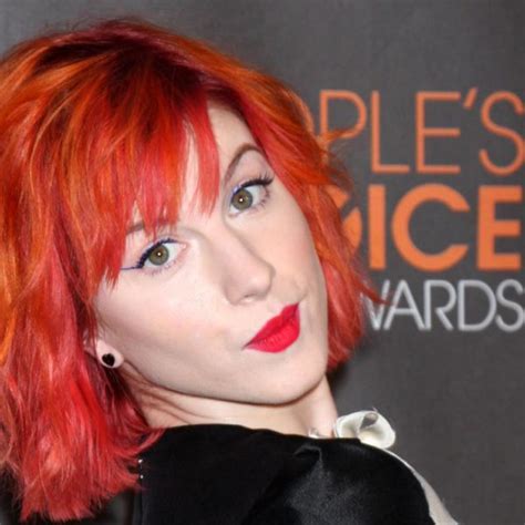 haley williams topless|Hayley Williams TwitPic (PICTURES) Shows Her Topless, Singer。